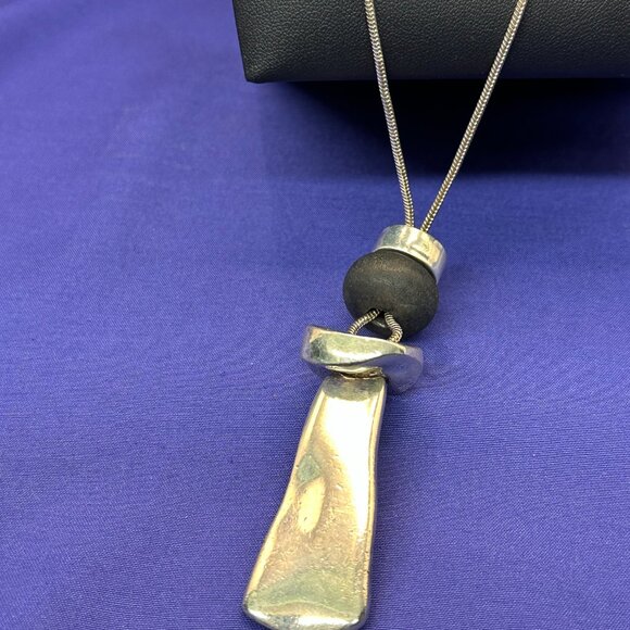 Chico’s Long Modernist Silver-Tone Pendant Necklace - Picture 7 of 11